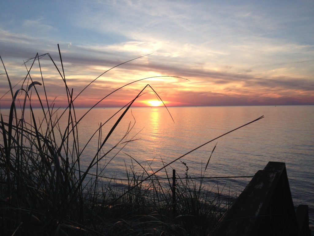 Picture depicting Lake Michigan sunrise.